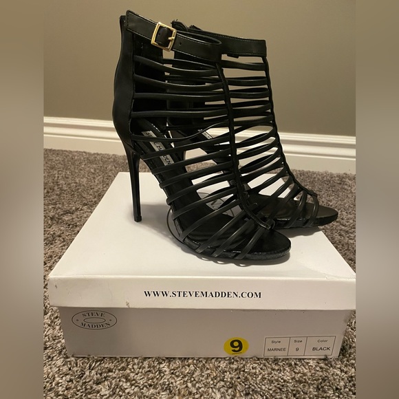 STEVE MADDEN HEELS - Picture 4 of 4